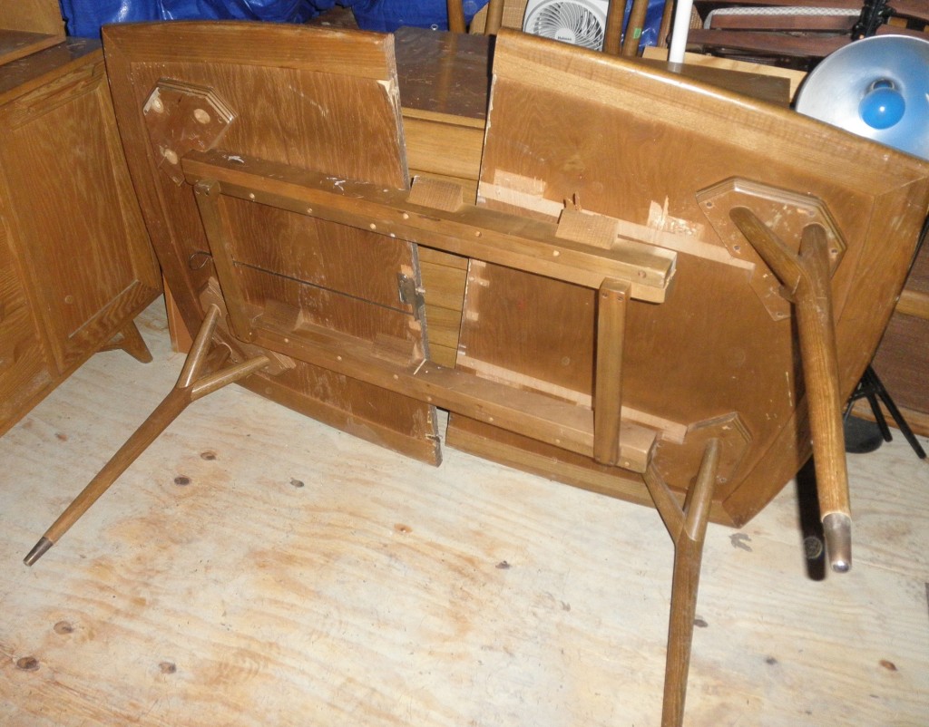 broken-tables-and-broken-chairs-repairing-and-repurposing-le